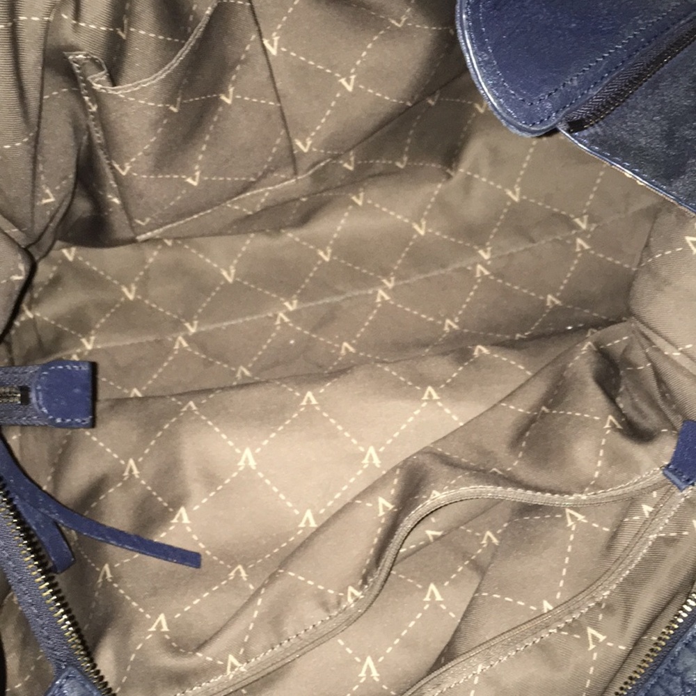 Navy Blue Vince Camuto with dust bag - Picture 7 of 7